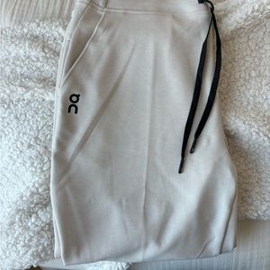 On Cloud Women’s Sweatpants